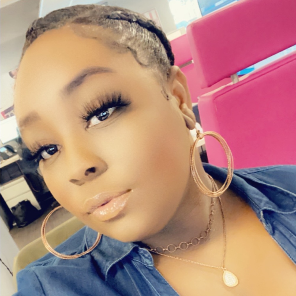 Meet your Posher, Geonisha